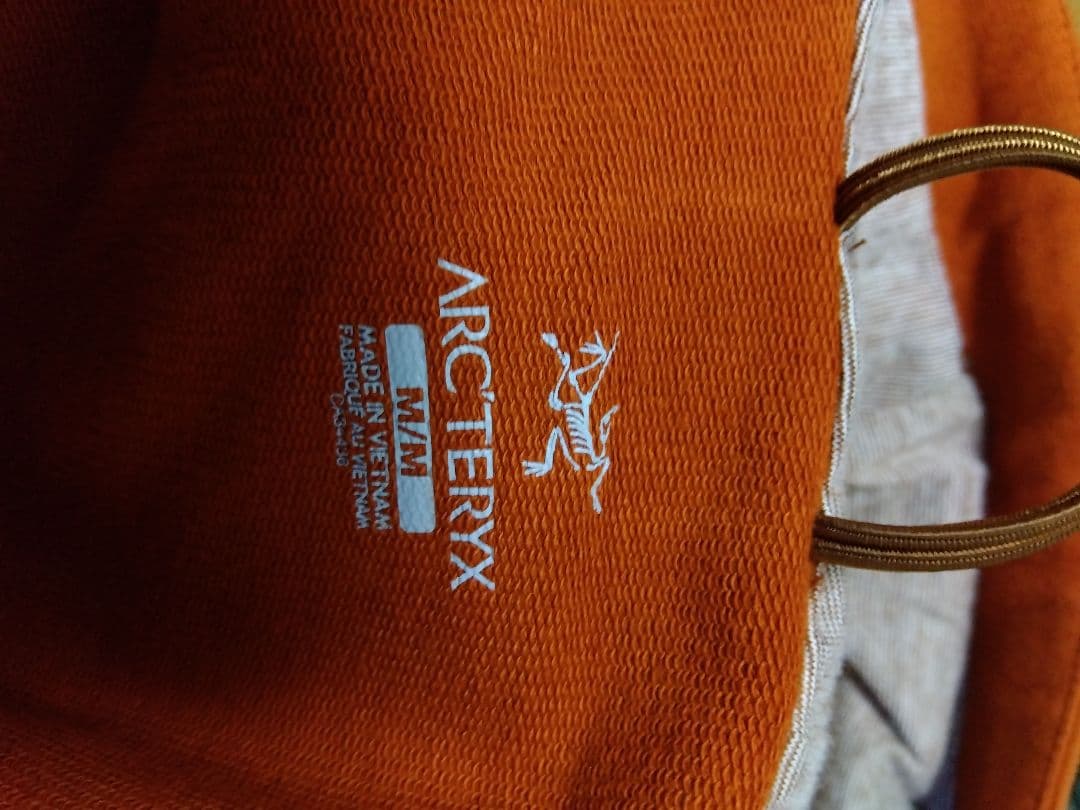 ま*ま様 希少　アークテリクス　フーディ　パーカー　Мサイズ