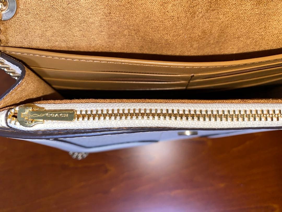 COACH ホワイトレザー ショルダーバッグ 馬車ロゴ ゴールドチェーン 美品