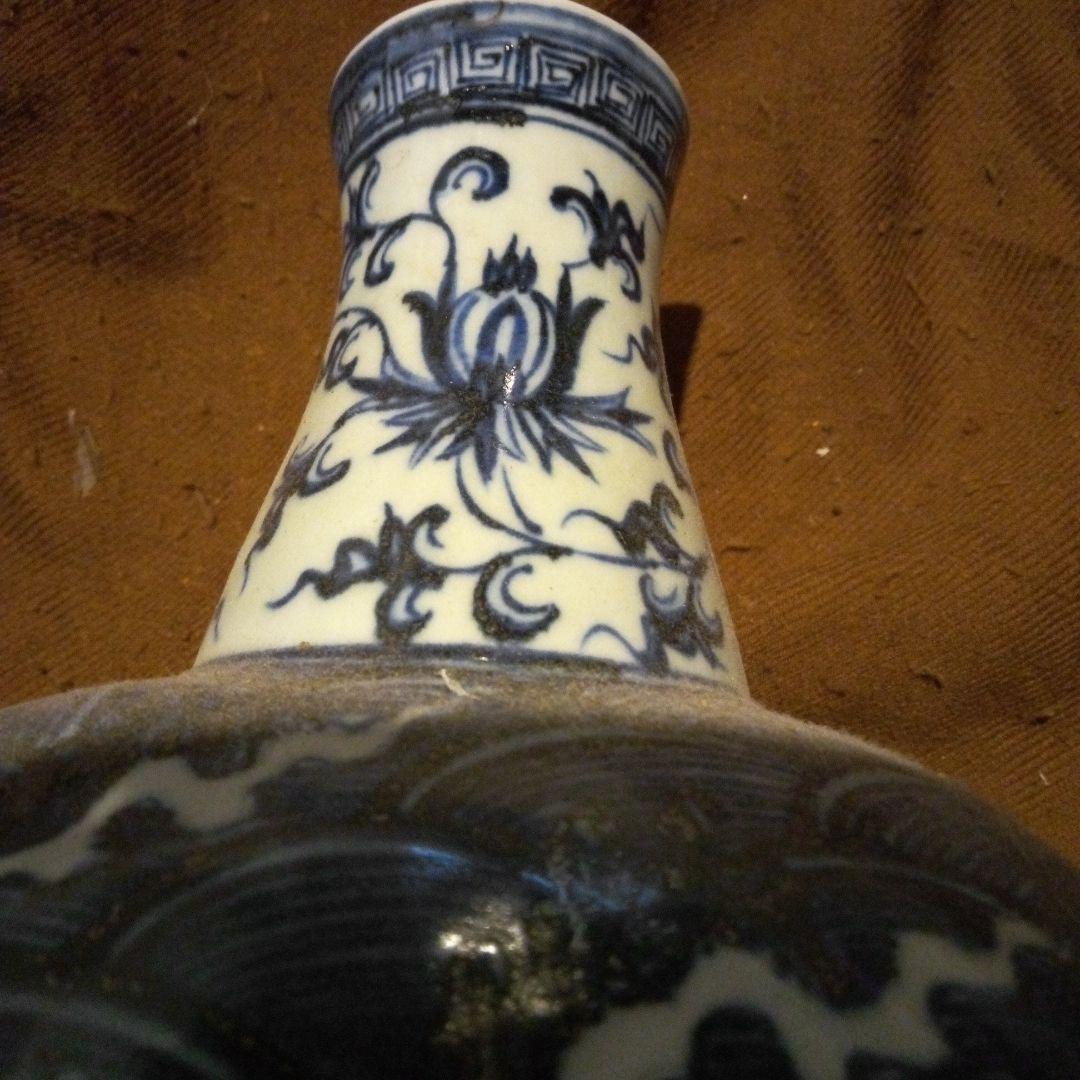 中国陶磁器　明　青白磁 龍模様 陶器の壺