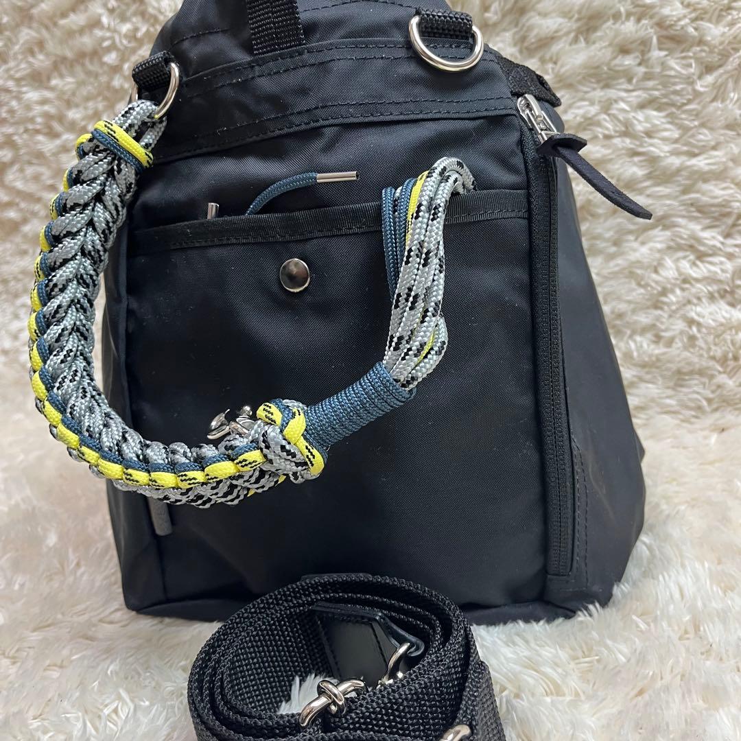 【極美品】ザッツ　zattu LUGUN ショルダーバッグ　巾着　ミニ　カラビナ