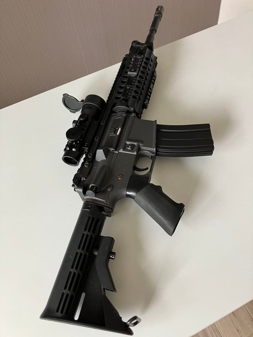 東京マルイ電動ガンM4 Sシステム ドット・多弾装3本・バッテリー・充電器付