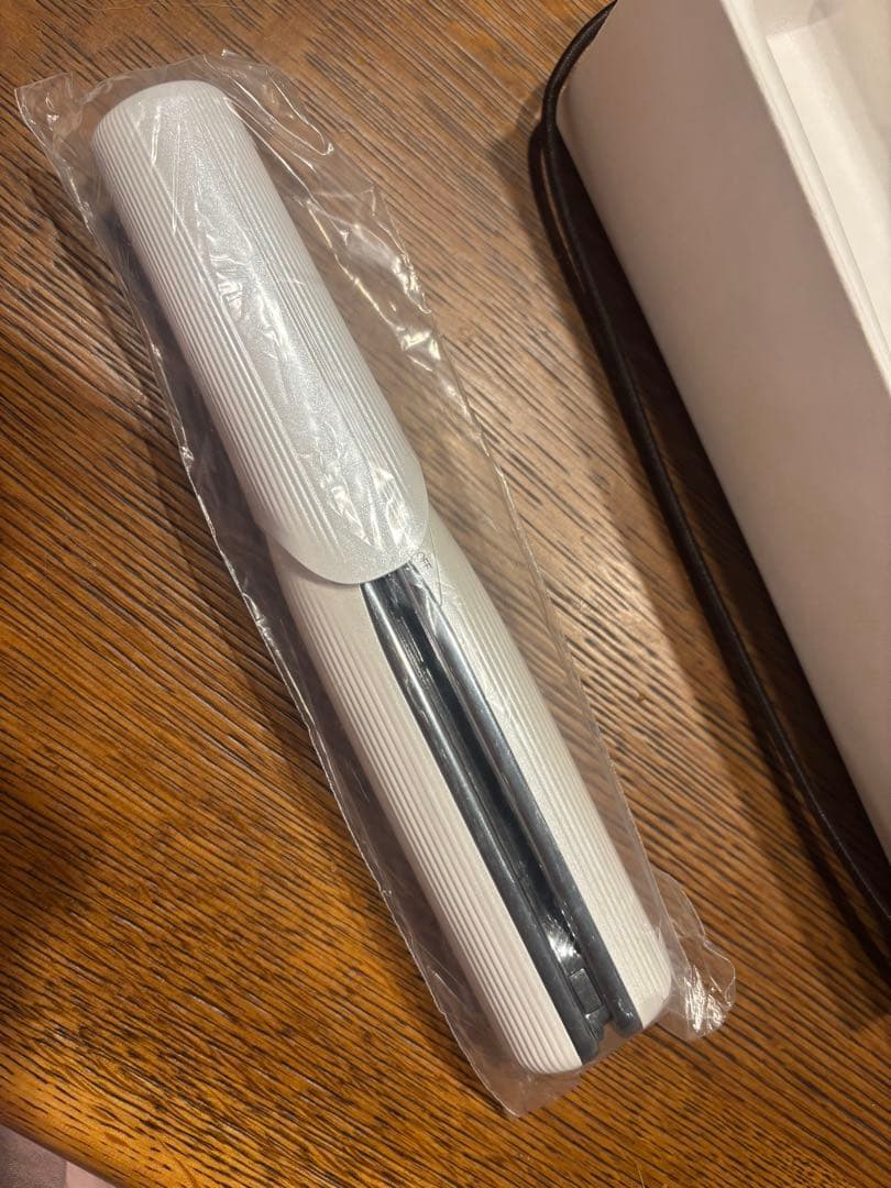 美品　ReFa ストレートヘアアイロン シルバー