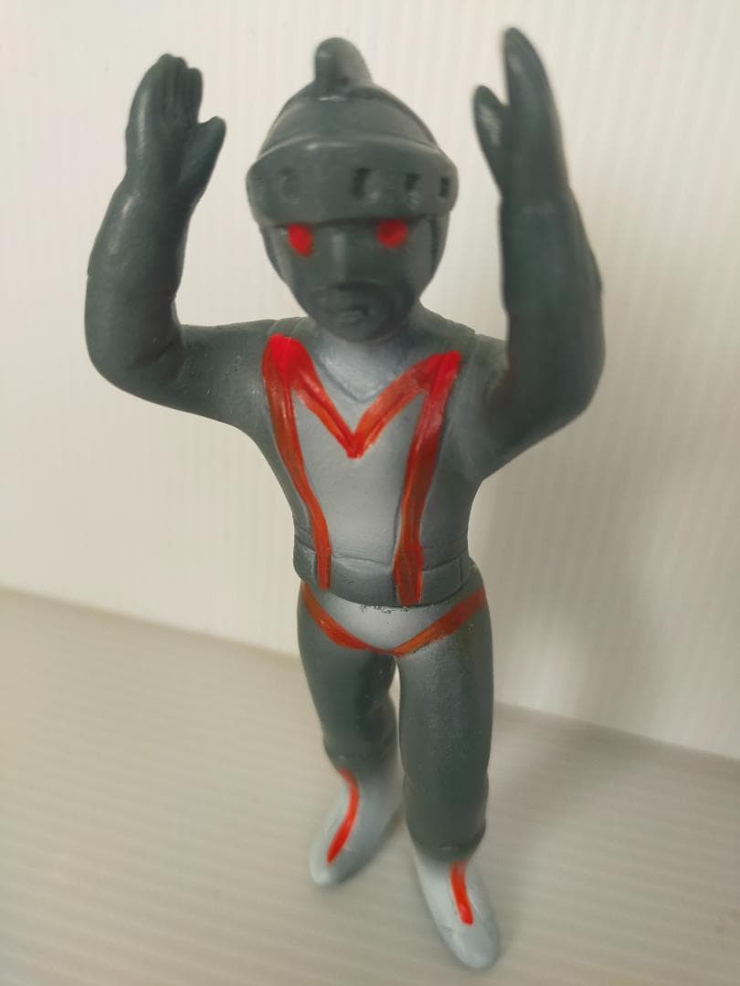 タカトク　シルバー仮面　１１ｃｍ　ミニソフビ　当時物