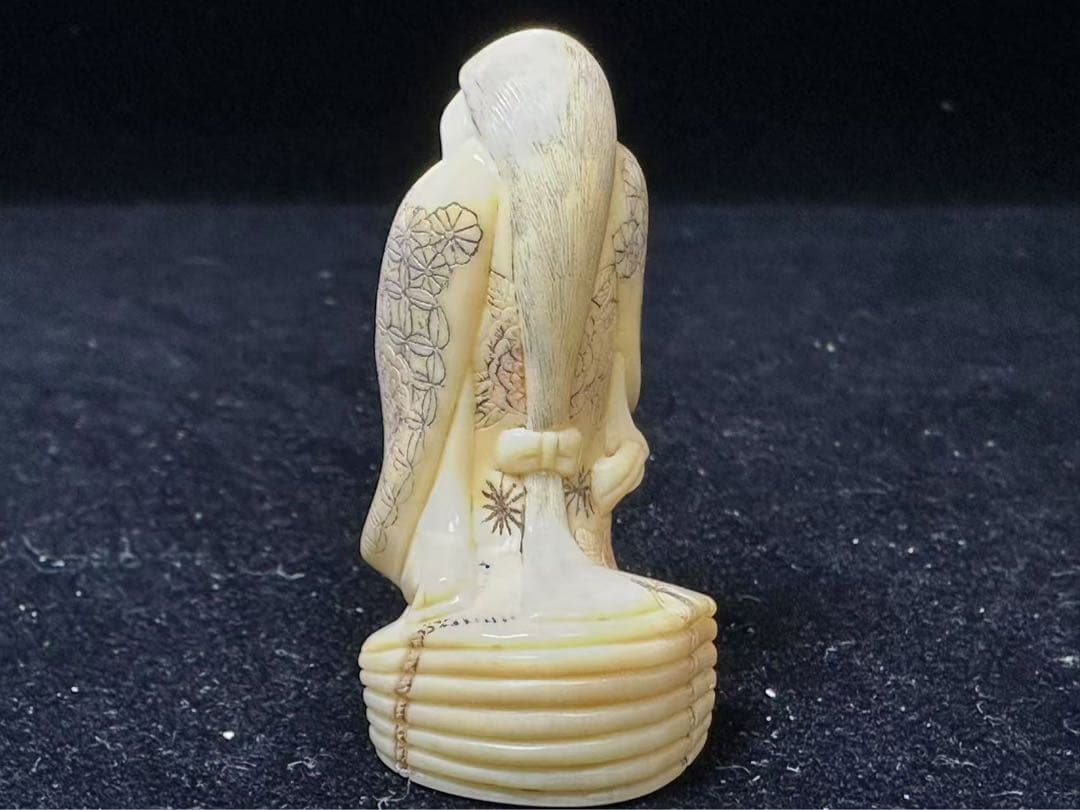 極上　根付　抹香鯨　マッコウクジラ　アンティーク　天然素材　骨董　コレクションか