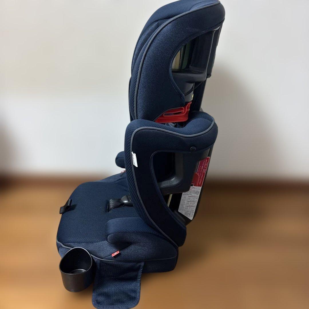 アップリカ　エアグルーヴ　ジュニアシート ネイビー