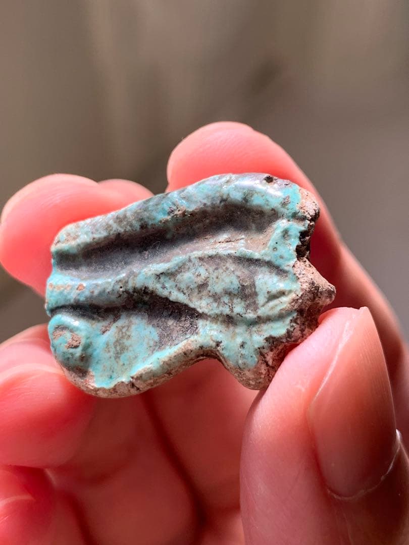 古代エジプト　副葬品　ホルスの目　ガンダーラ　スカラベ　ウシャブティ　出土　根付