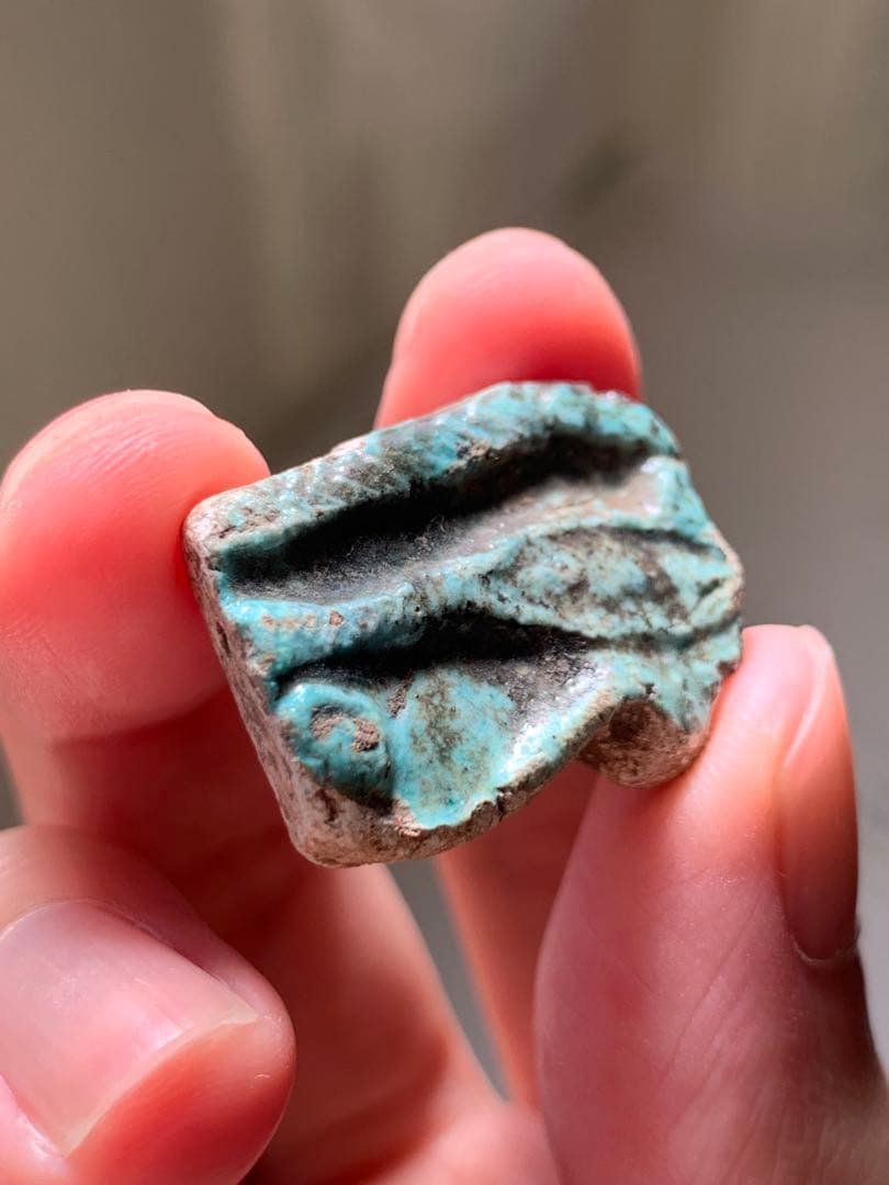 古代エジプト　副葬品　ホルスの目　ガンダーラ　スカラベ　ウシャブティ　出土　根付