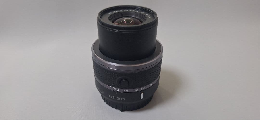 美品 Nikon 1 NIKKOR 10-30mm f/3.5-5.6 VR