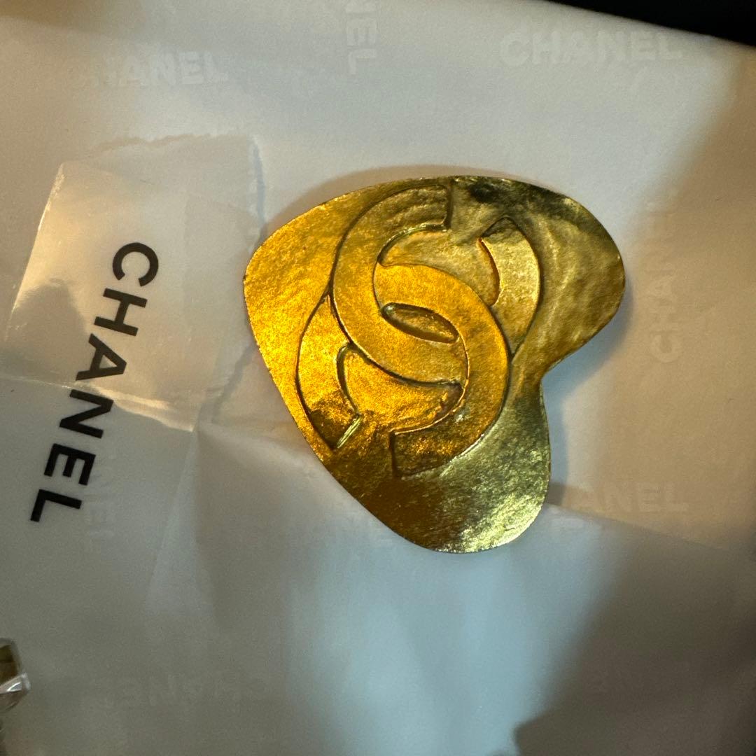 CHANEL シャネル ゴールドブローチ ハートココマーク ブローチ
