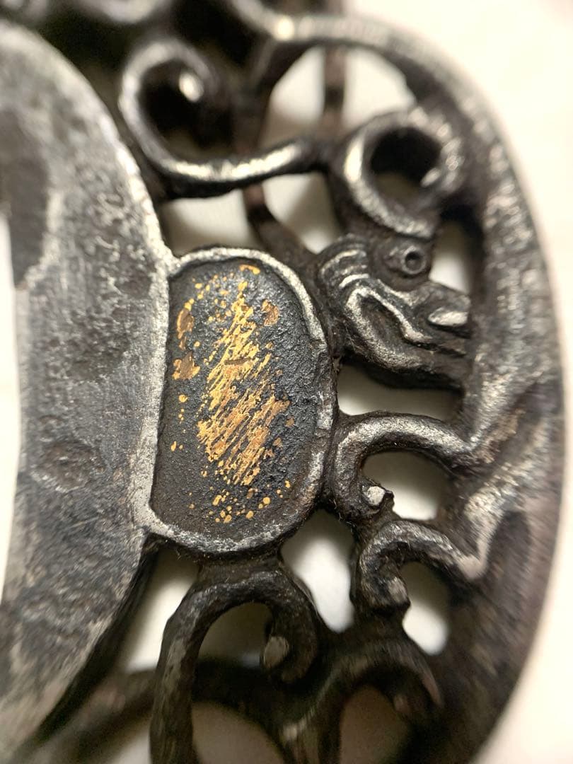 鉄製 鍔(つば) 複雑な彫刻