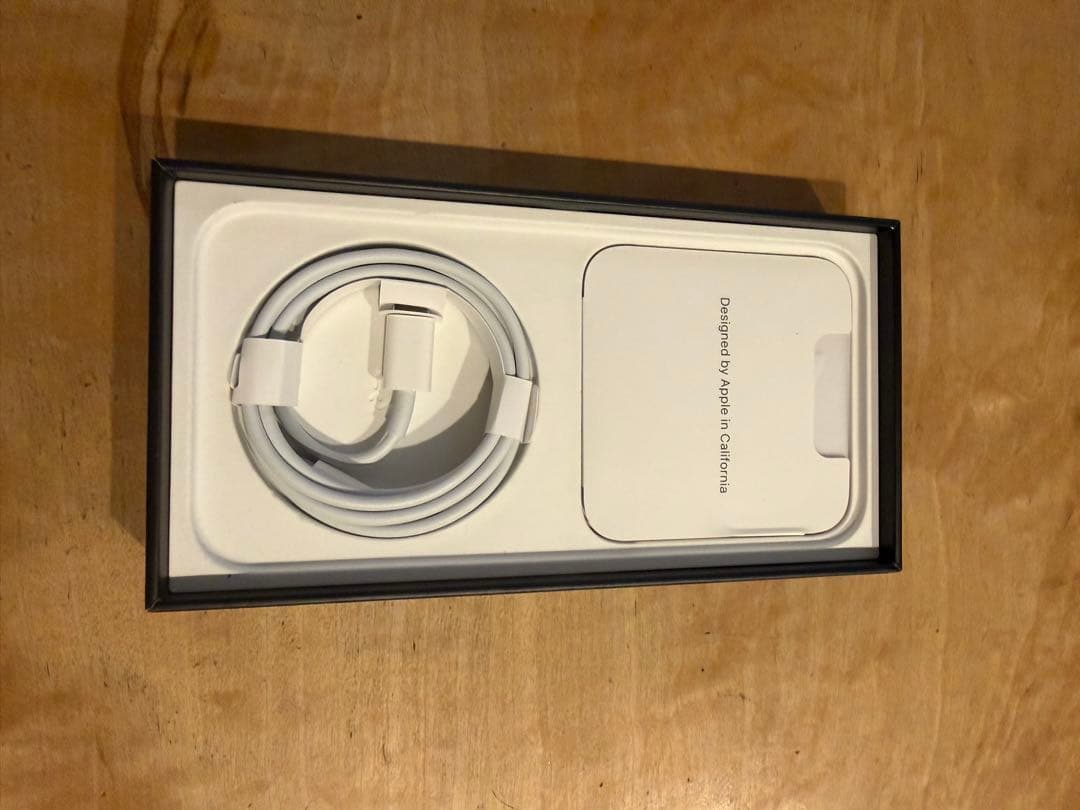 美品　iPhone13Pro 1tb バッテリー交換済み100% SIMフリー