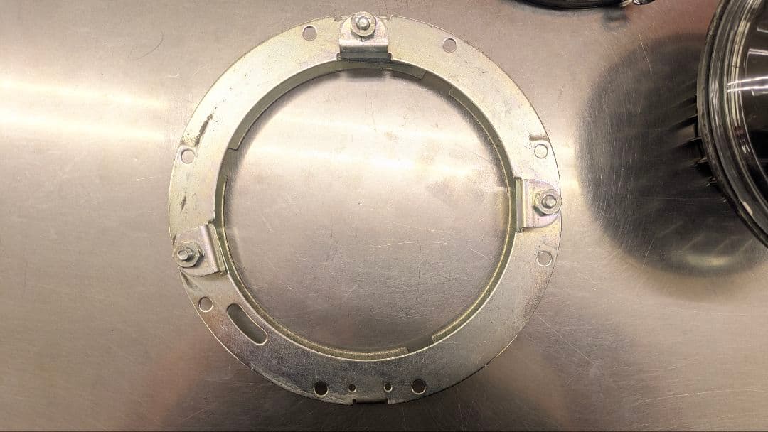 ハーレー純正　デーメーカー　7インチLEDヘッドライト　67700041A