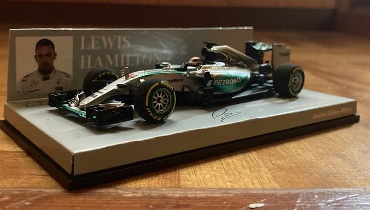 ミニチャンプス 1/43 メルセデス W06 ハミルトン ベルギーGP 2015