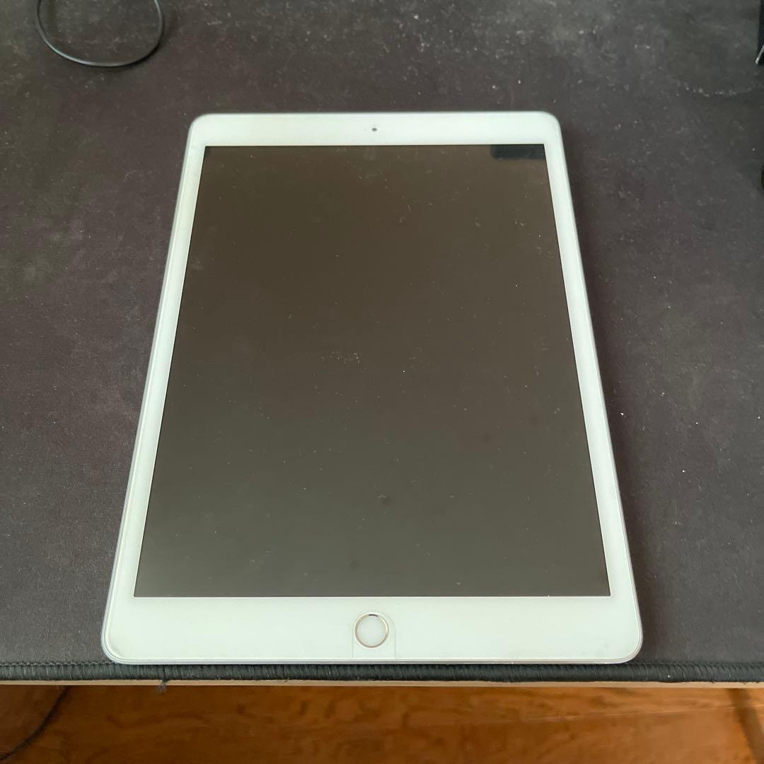 Apple iPad 第８世代 本体