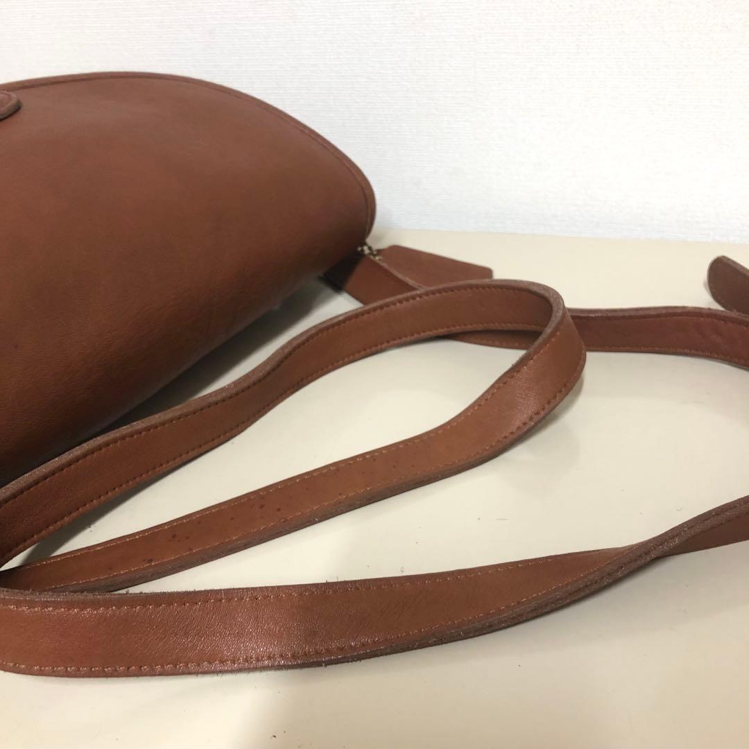 COACH ショルダーバッグ クロスボディ バケツ型 レザー 茶色　ターンロック