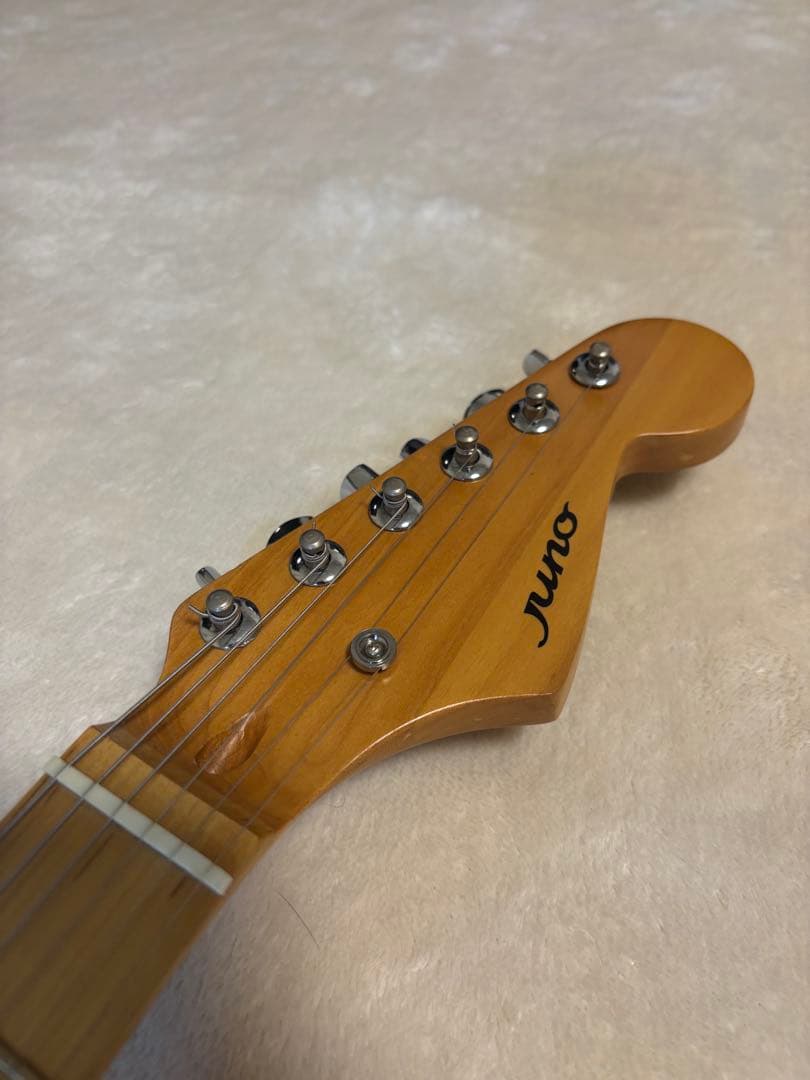 【売り切りたいため値下げ歓迎】juno ストラト エレキギター