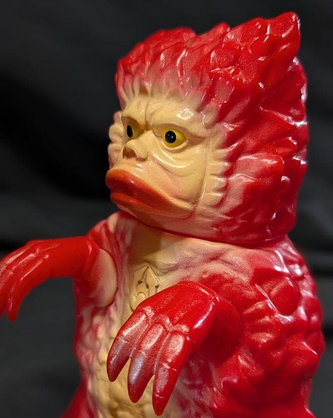 東京タワーガラモン赤「ウルトラQ」登場怪獣（Ｍ１号）台座付ソフビフィギュア非売品