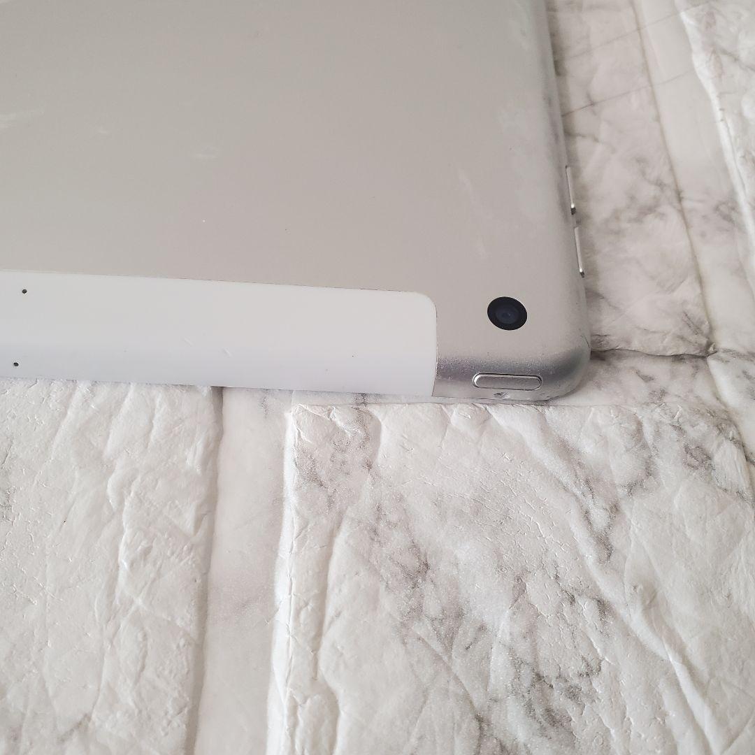 261 iPad 7世代 128GB SIMフリー シルバー