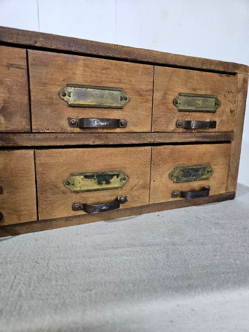 アンティーク 古い木の小引出し 8杯 カードケース 名刺入れ 無垢材 小物入れ