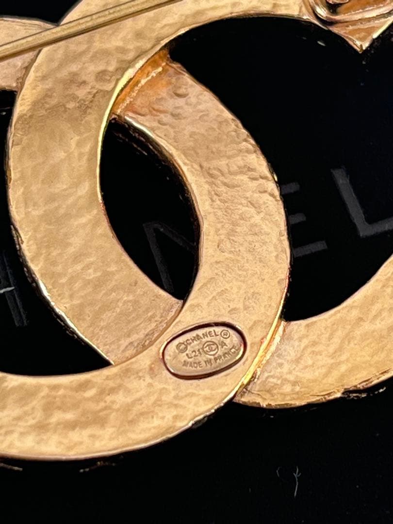 D*y様 CHANELシャネル ブローチ コスチュームジュエリー ゴールド