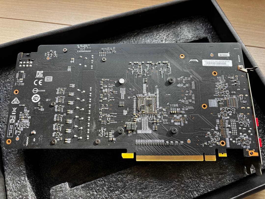 グラフィックボード・グラボ・ビデオカード MSI GeForce GTX 1060 ARMOR 6GB OC