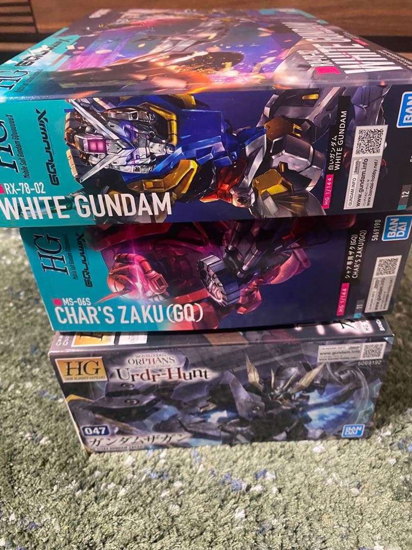 ガンプラ HG 白いガンダム シャア専用ザク(GQ) ガンダムザガン　セット