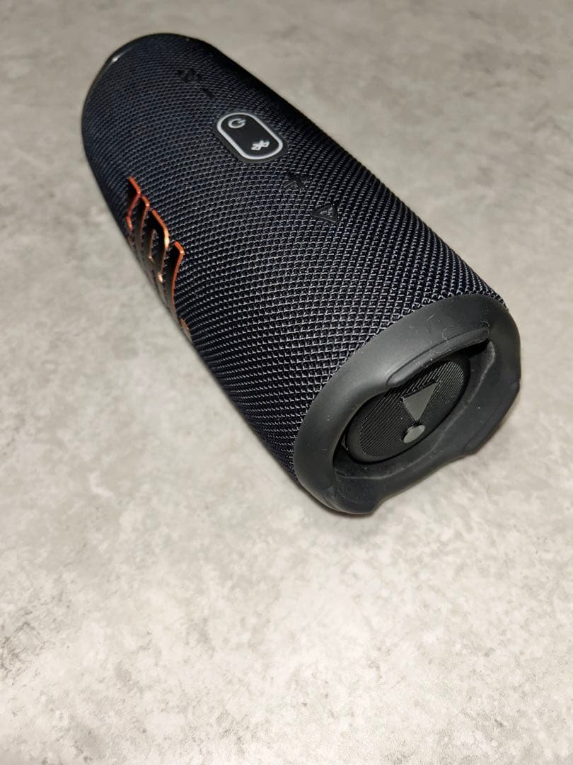 モバイルバッテリー機能付きポータブル防水スピーカーJBLCharge5 ブラック