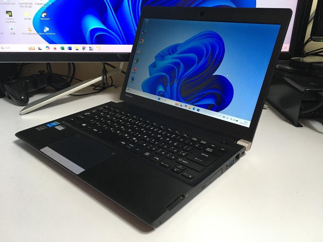 東芝dynabook R73/NB34E Windows11