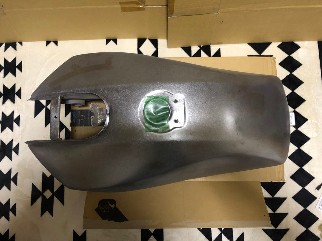 GPZ400F/F2 ガソリンタンク