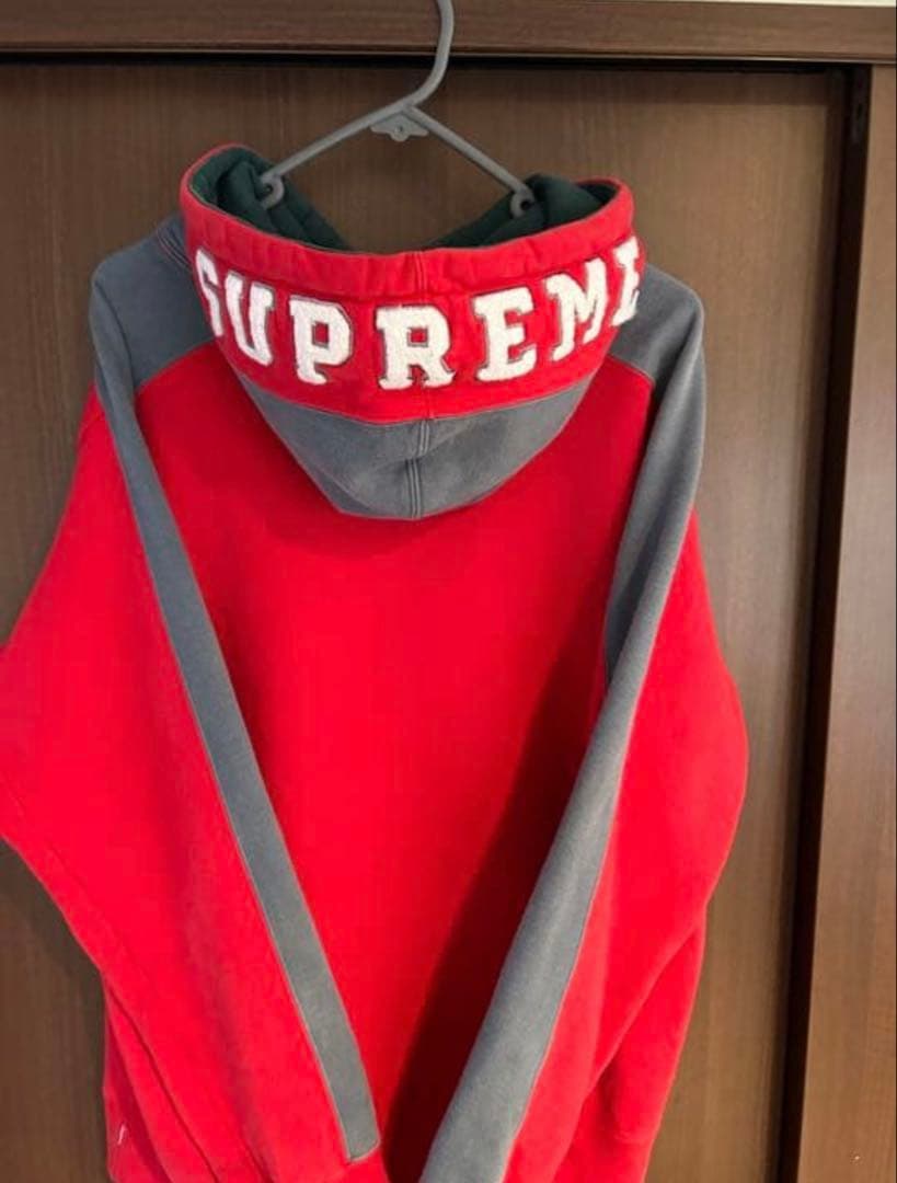 SUPREME フード付きパーカー レッド/グレー