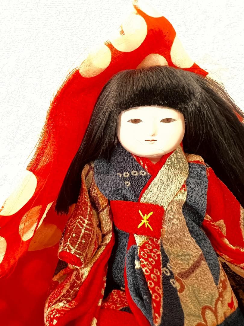 人形　日本人形　女の子　ちりめんの着物付き W6×D3×H15㎝