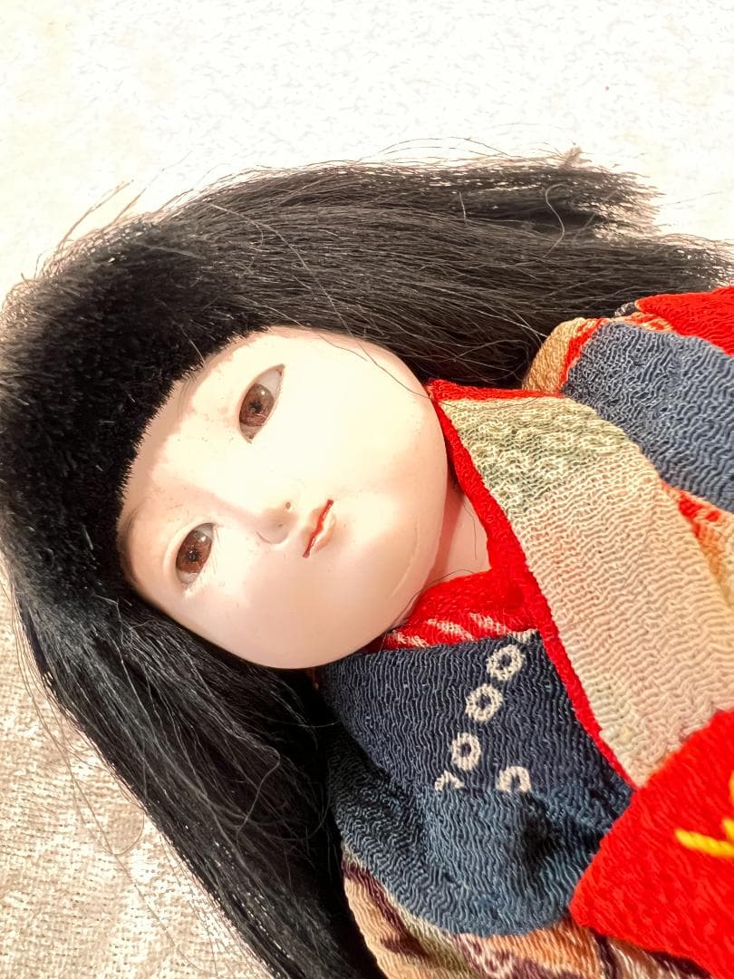 人形　日本人形　女の子　ちりめんの着物付き W6×D3×H15㎝