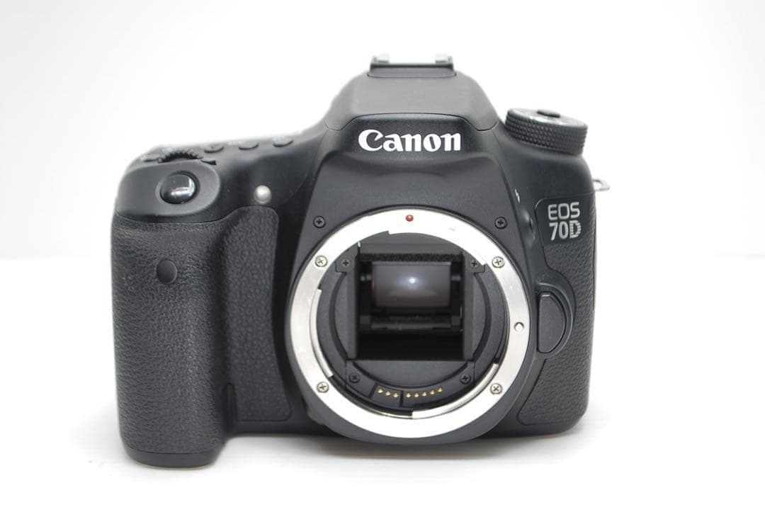 ❤️スマホらくらく転送OK❤️Canon EOS 70D高画質 高性能レンズ付き