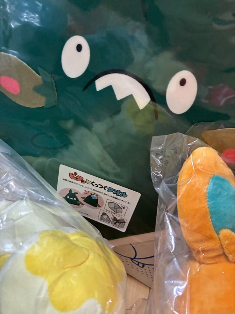 ピカピカボックス　ポケモン　ぬいぐるみ　ニャオハ　クワッス等　フィギュア