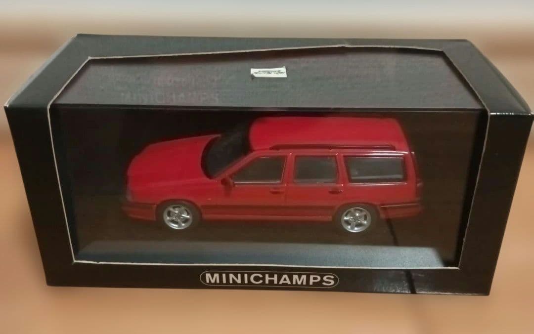 MINICHAMPS✪Volvo 850 レッド 1/43スケール