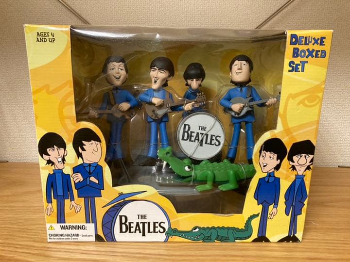 ビートルズ　デラックスボックスセット　フィギュア　マクファーレン