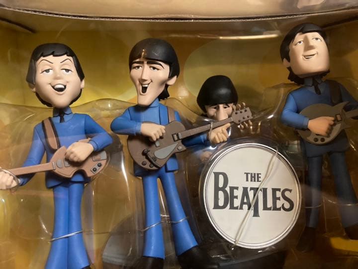 ビートルズ　デラックスボックスセット　フィギュア　マクファーレン