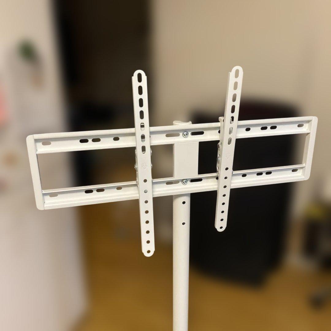 【リゼ/Lize】キャスター付きテレビスタンド en-545