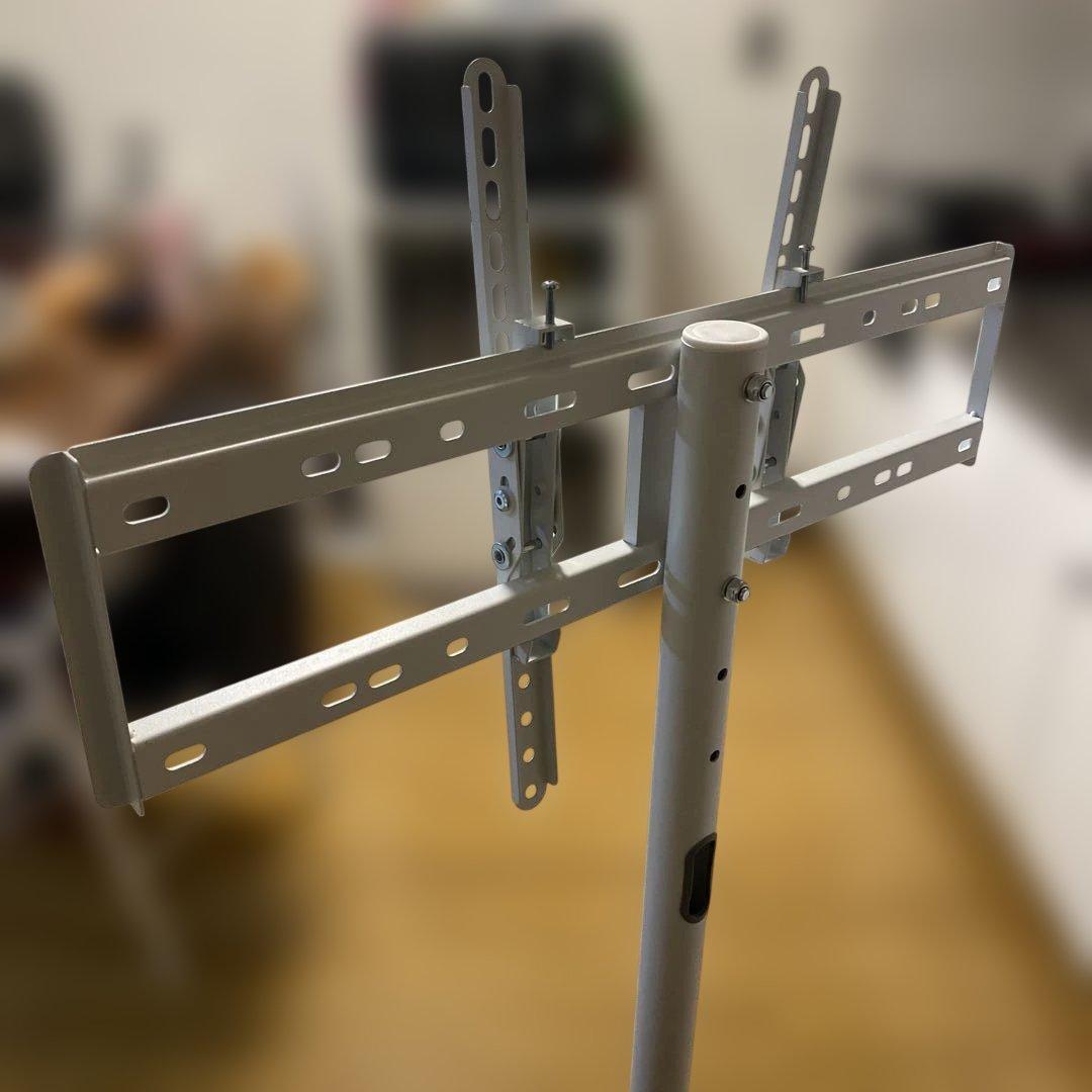 【リゼ/Lize】キャスター付きテレビスタンド en-545