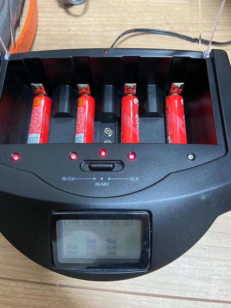 単1?単4・9V対応電池充電器 リフレッシュ機能