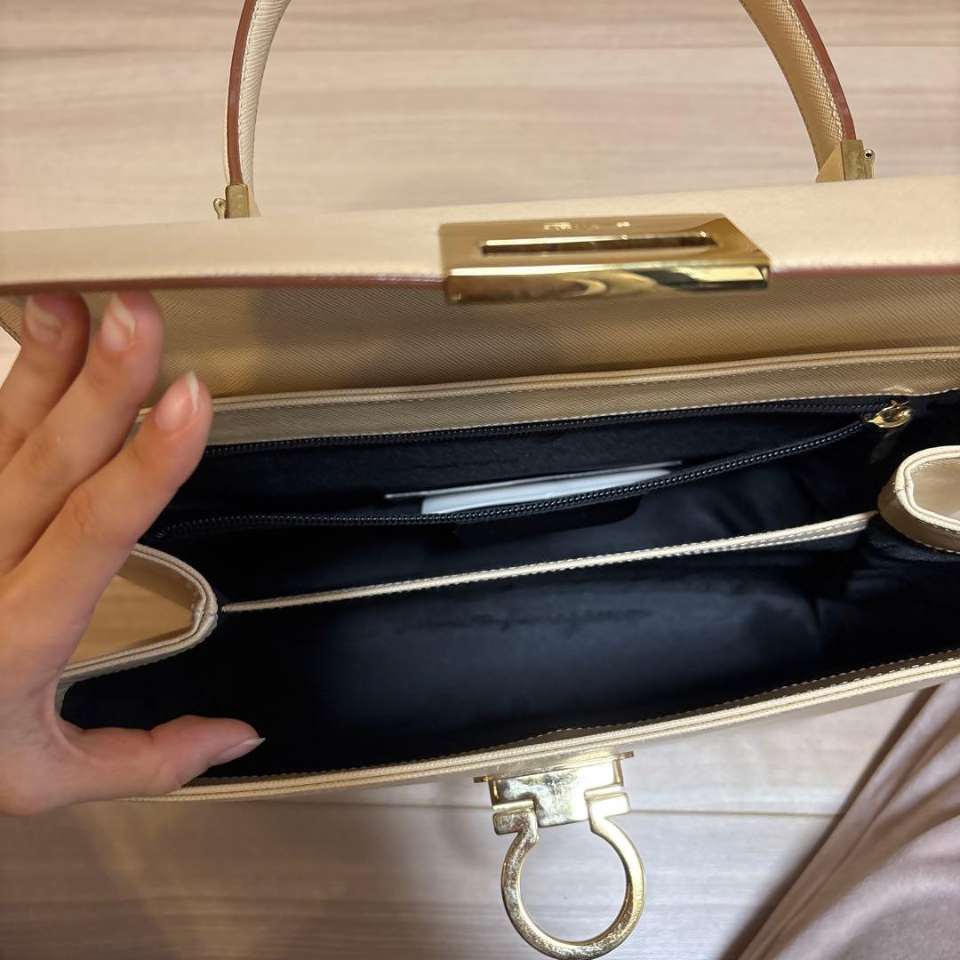 フェラガモ Ferragamo ハンドバッグ