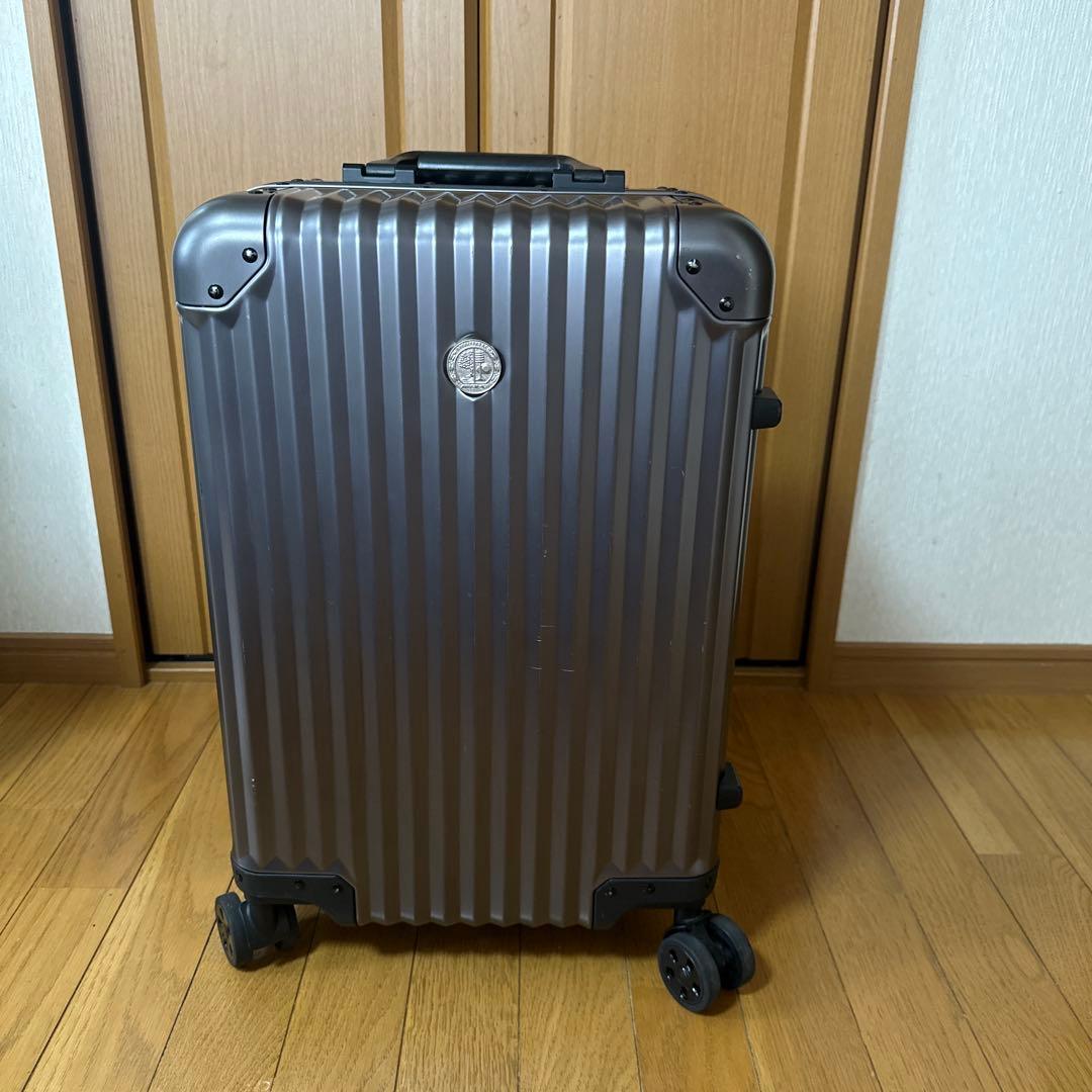 メルセデスベンツAMGスーツケース　中古　傷あり　送料込み‼️