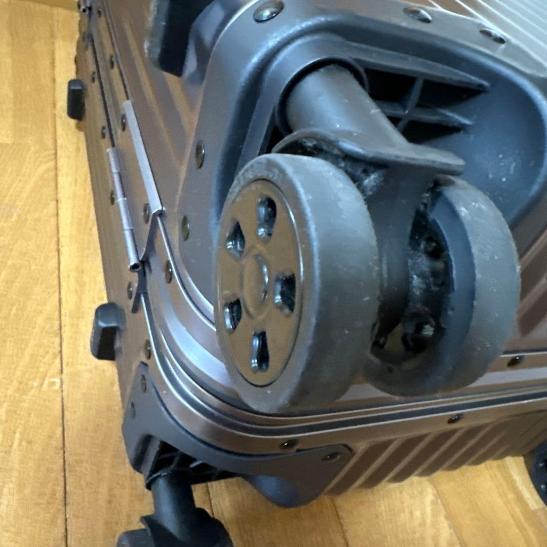 メルセデスベンツAMGスーツケース　中古　傷あり　送料込み‼️