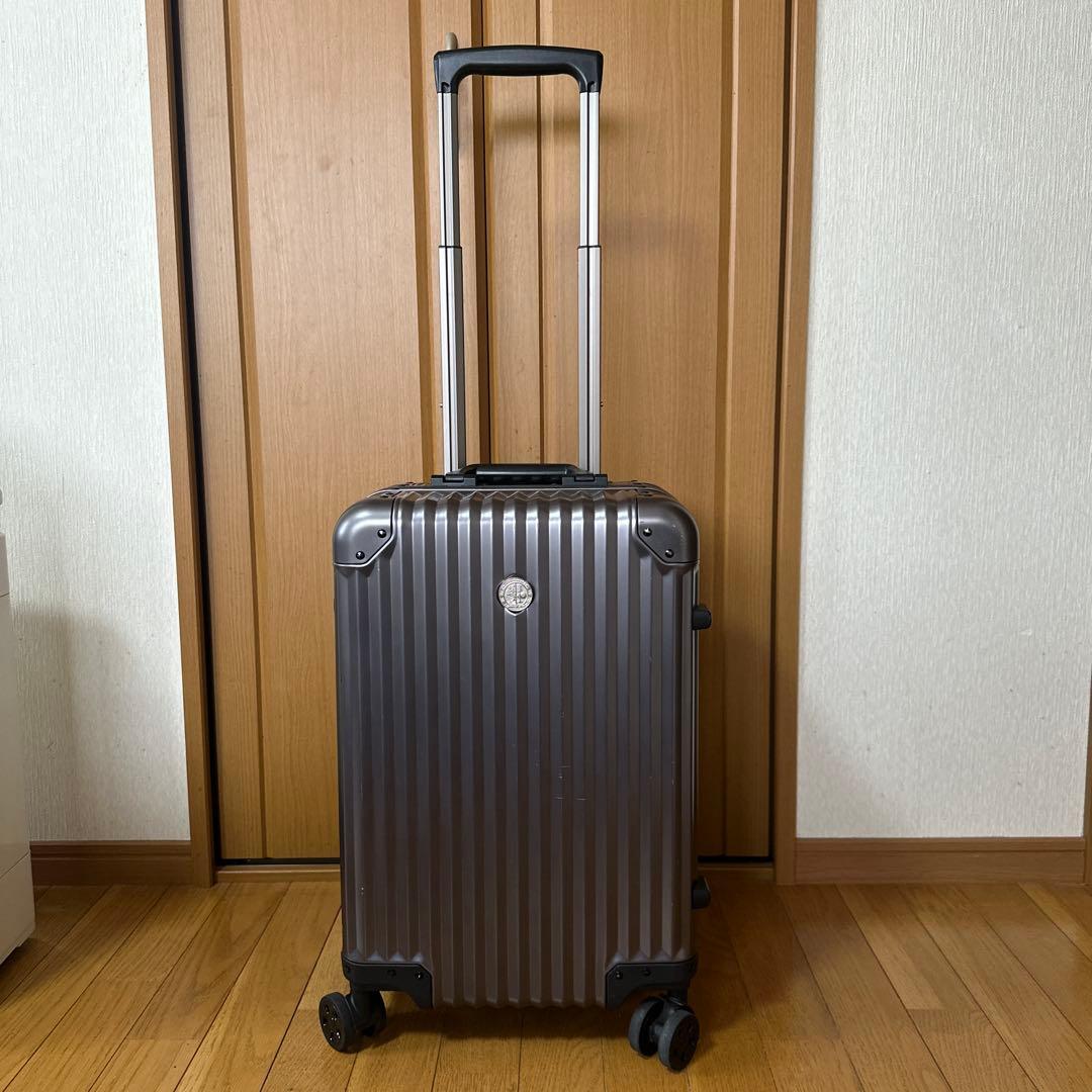 メルセデスベンツAMGスーツケース　中古　傷あり　送料込み‼️