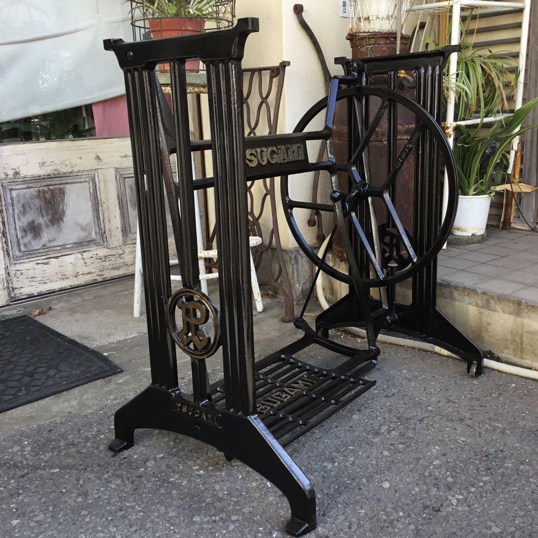 TSUGAMI職業用足踏みミシン鉄脚　大型　 テーブルに！