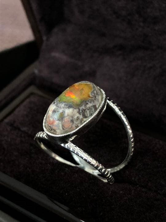 特大オパールリング