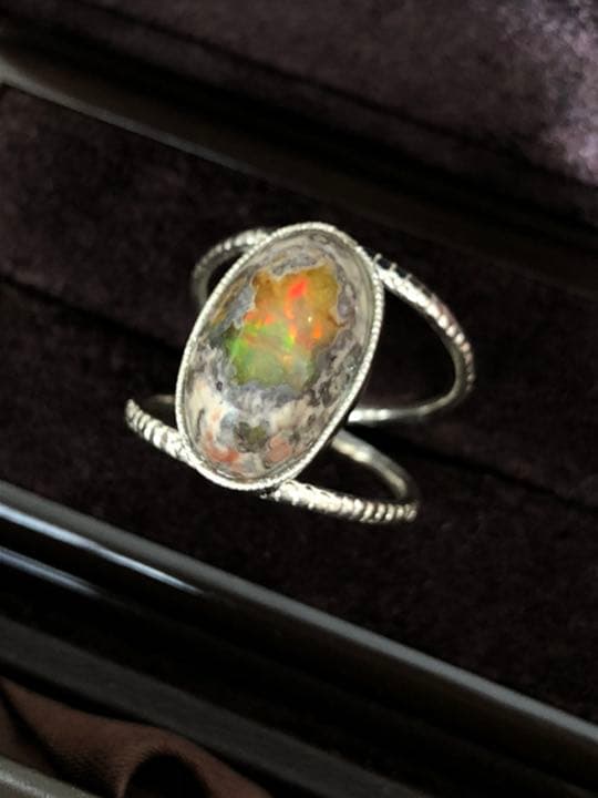 特大オパールリング