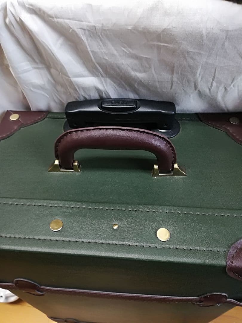 キャリーケース旅行カバン