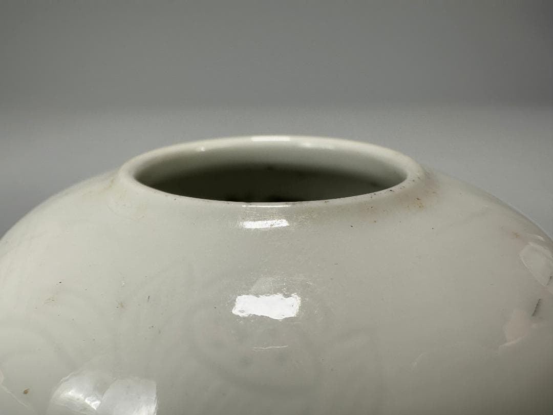 茶道具　白磁　暗刻花卉文小壺　茶入　茶壺　中国　唐物