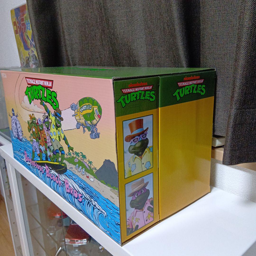 ネカ ミュータントタートルズ　コミコン限定　neca TMNT　フィギュア